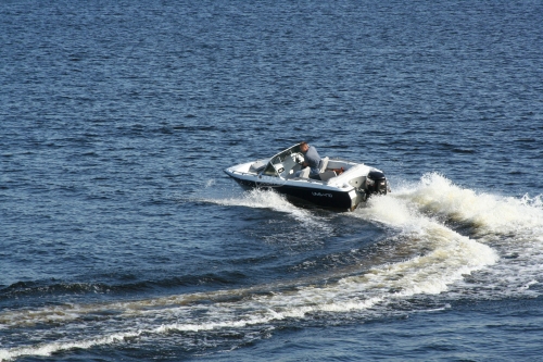 Катер TUNA UMS 470 DC PL