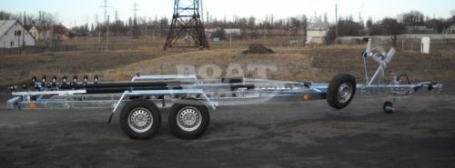 Лодочный двухосный прицеп для перевозки лодок до 8.5 м (под заказ) 
