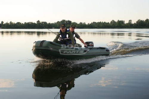 Надувная лодка Navigator ЛК360