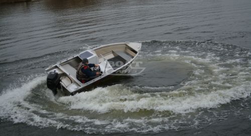 Катер TUNA 410 DC AL  