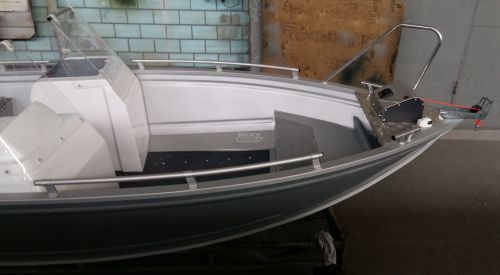 Катер TUNA 410 DC AL  