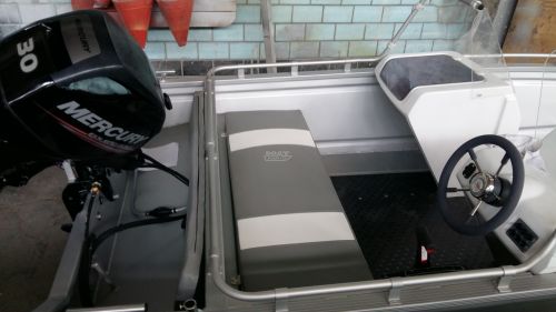 Катер TUNA 410 DC AL  