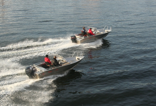 Катер TUNA UMS 500 DC AL