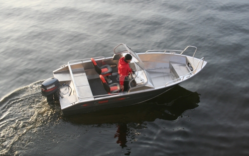 Катер TUNA UMS 500 DC AL
