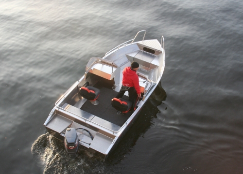 Катер TUNA UMS 500 DC AL