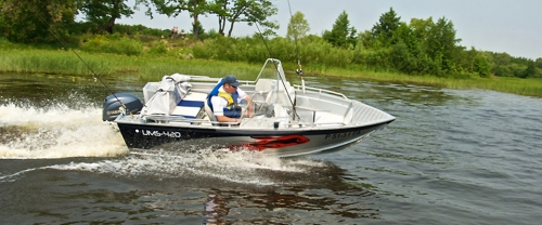 Катер TUNA UMS 420 DC PL