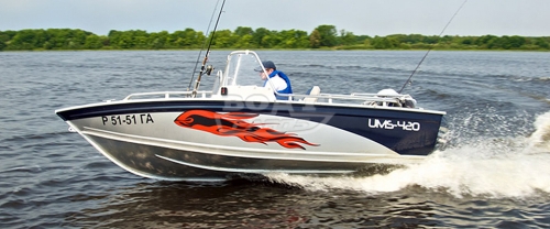 Катер TUNA UMS 420 DC PL