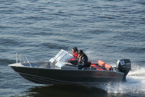 Катер TUNA 460 DC AL 