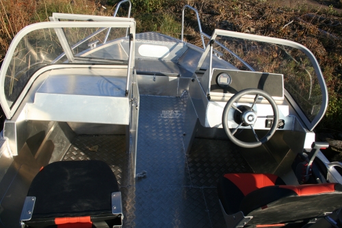 Катер TUNA 460 DC AL 
