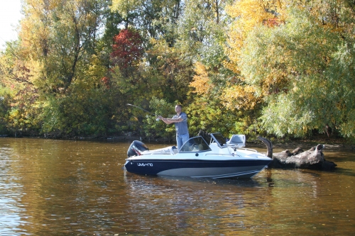 Катер TUNA UMS 470 DC PL