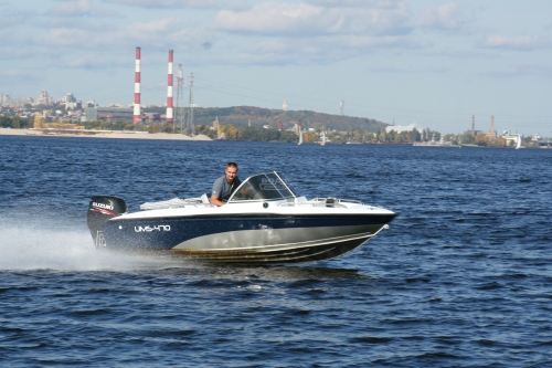 Катер TUNA UMS 470 DC PL