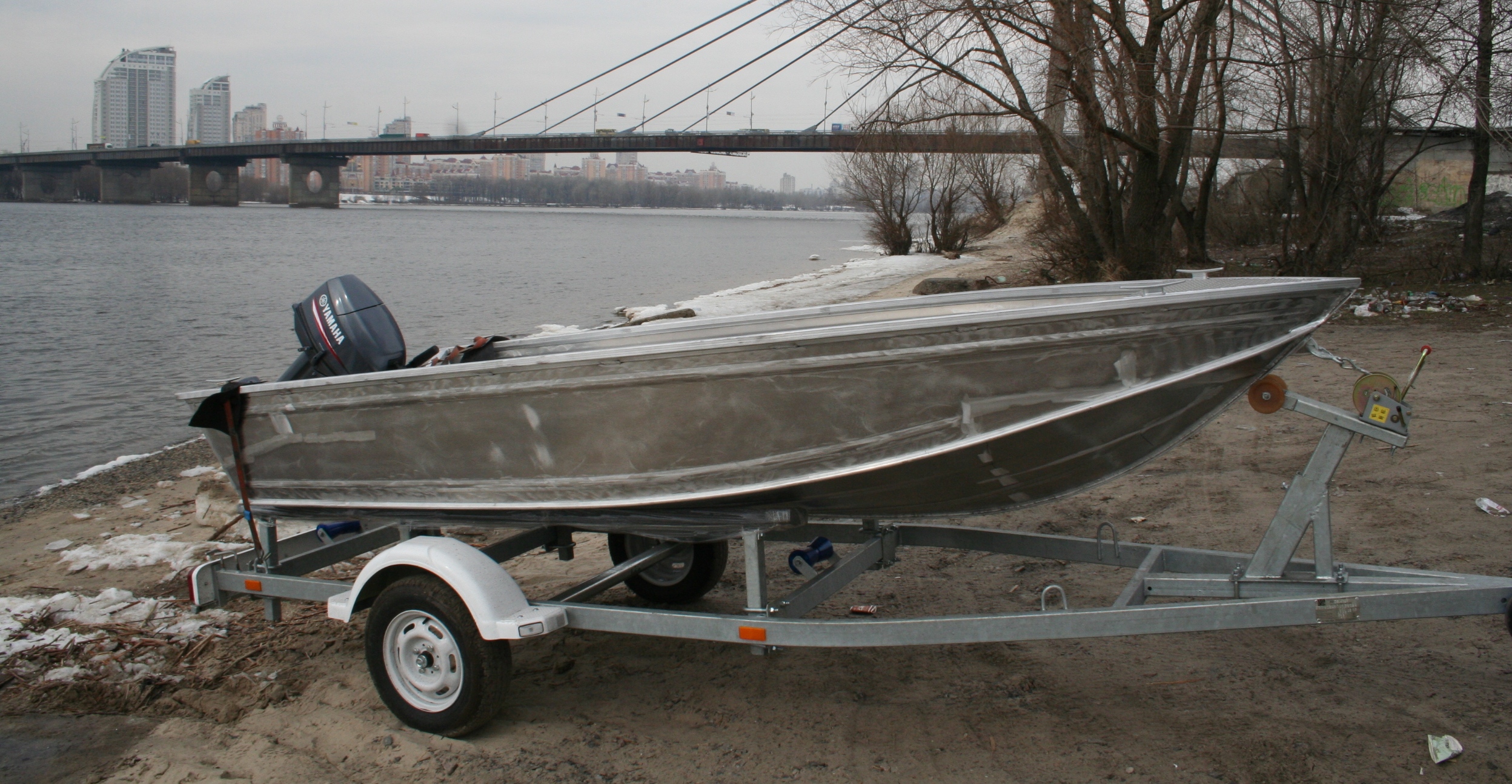 Катер TUNA UMS 410 M AL