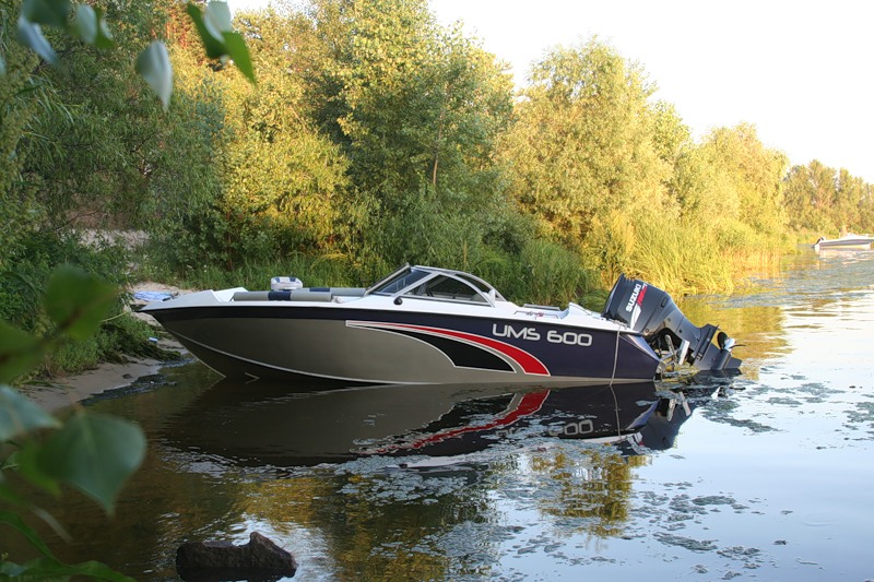 Катер TUNA UMS 600 DC PL