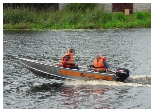Лодка Wellboat 37
