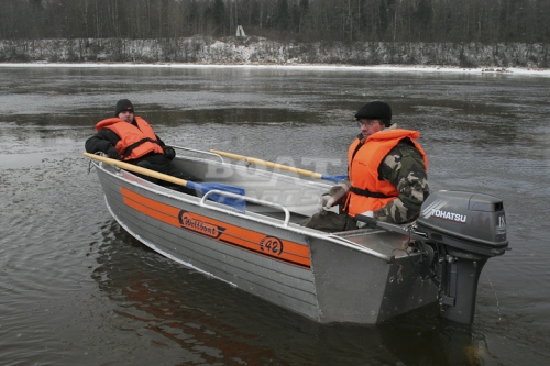 Лодка Wellboat 42